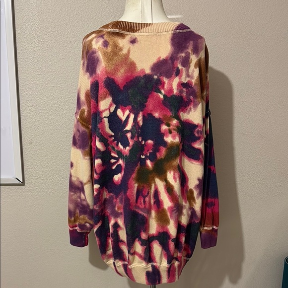 Natural Life Tie Dye Taylor Oversized Sweater - Picture 5 of 6